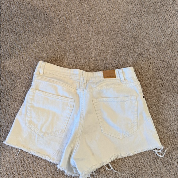 Love Tree Women's White Distressed Jean Shorts - Picture 4 of 5